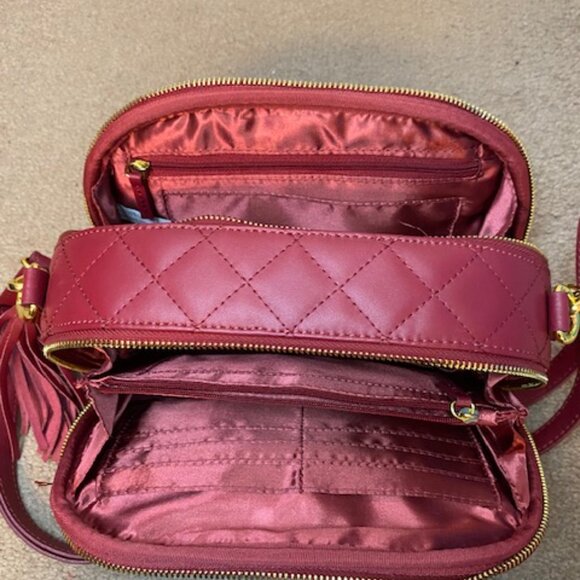 Joy & Iman Red quilted leather Crossbody purse - Picture 14 of 16